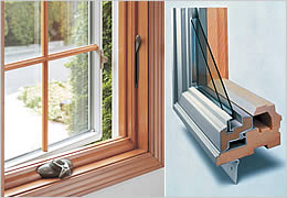 高い気密性を実現する「木製二重ガラス窓」